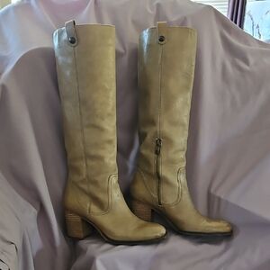 Vince Camuto Tall Boots Size 8